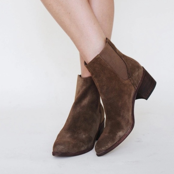 Dolce Vita Shoes - 🆕🌿DOLCE VITA SUEDE BOOTIES🌿
